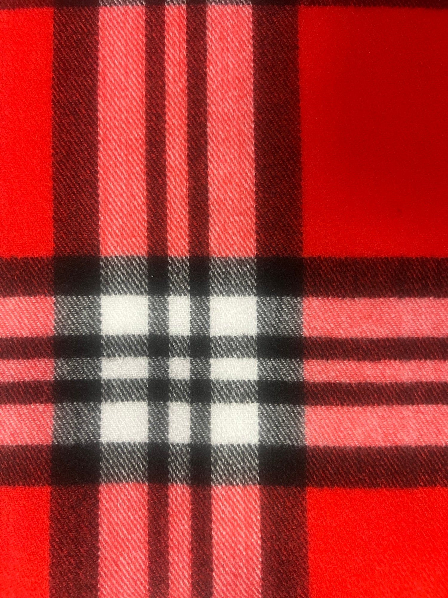 HOLI STYLE RED LUX SCARF Rodolfo Medina