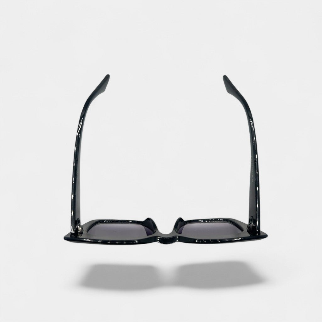 CRYSTAL BLACK/GRAY - Rodolfo Medina