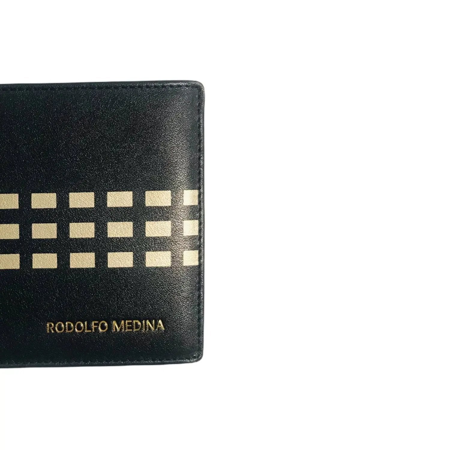 LEATHER BI -FOLD WALLET .